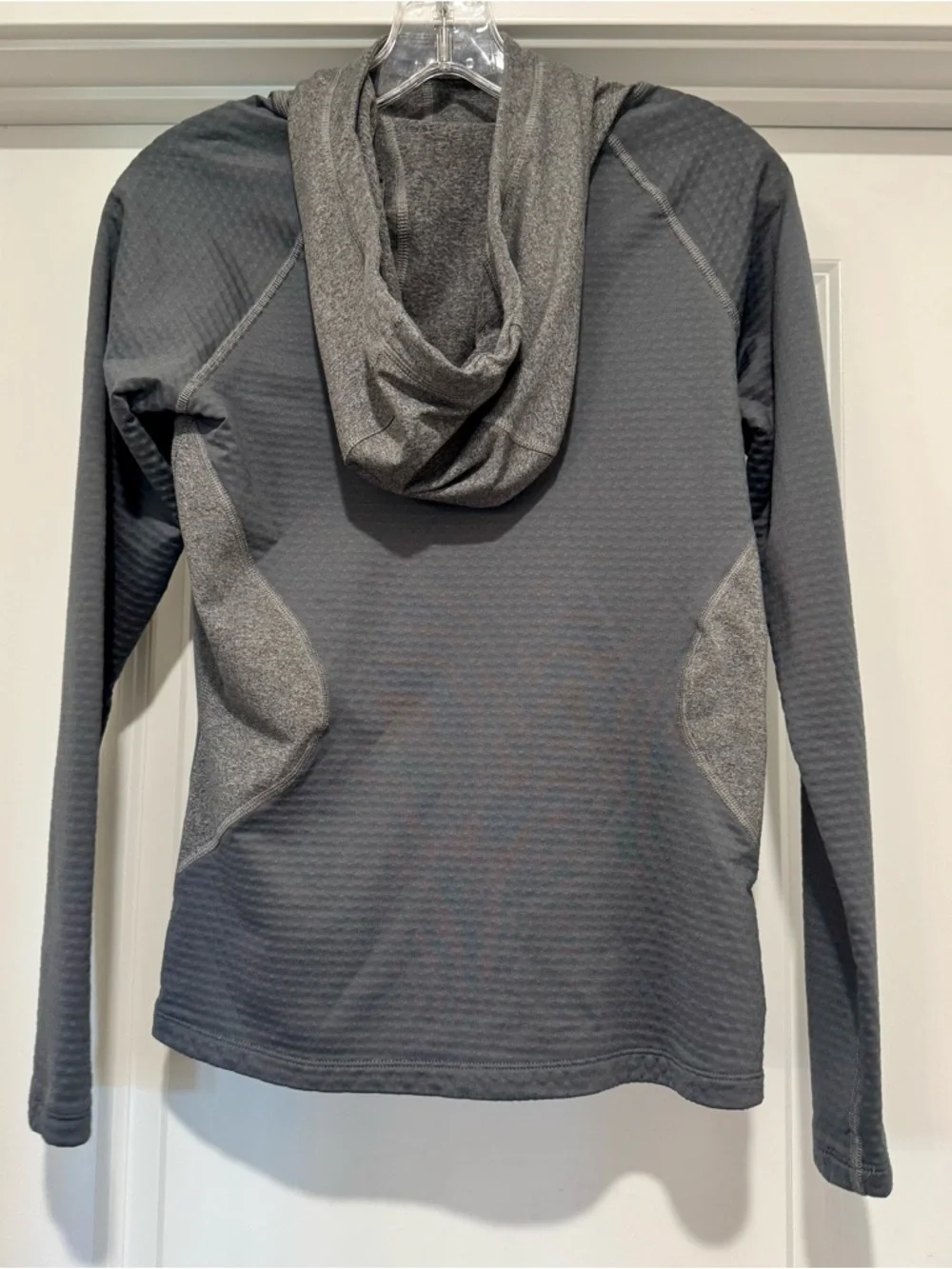 Nike Pro Hyperwarm Women’s Thermal Pullover Hoodie‎ - Gray Size M